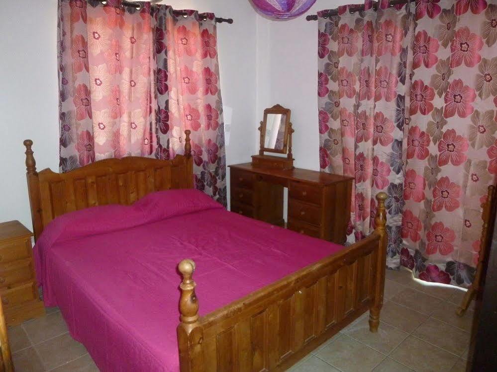Avra Family Maisonettes Polis Luaran gambar