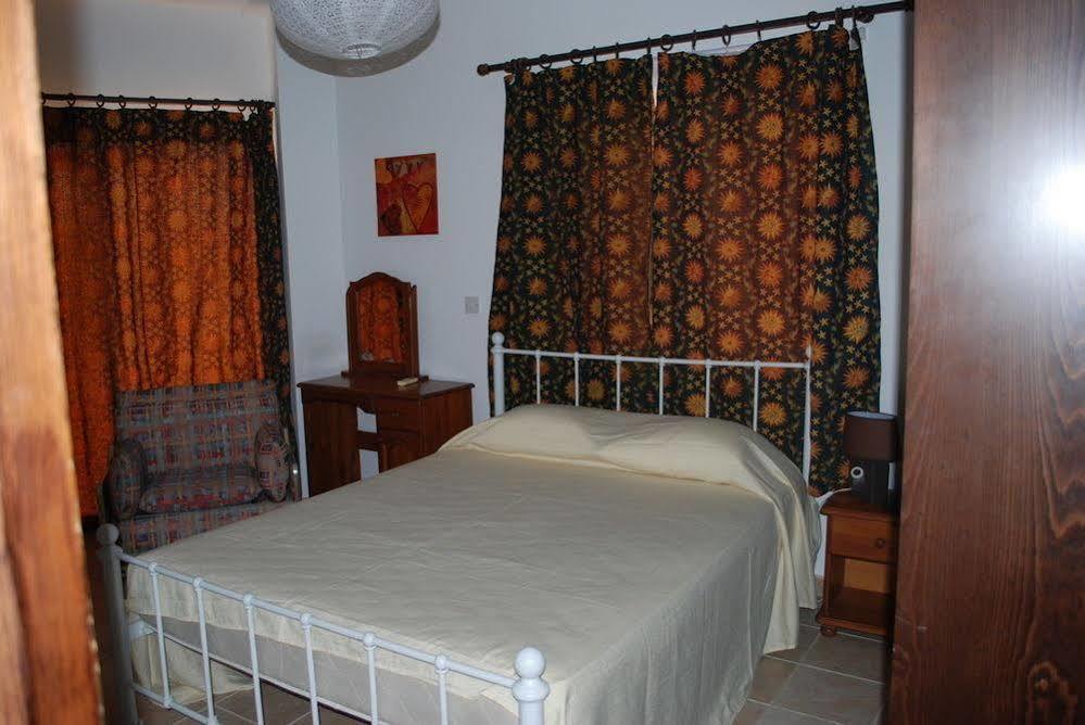 Avra Family Maisonettes Polis Luaran gambar