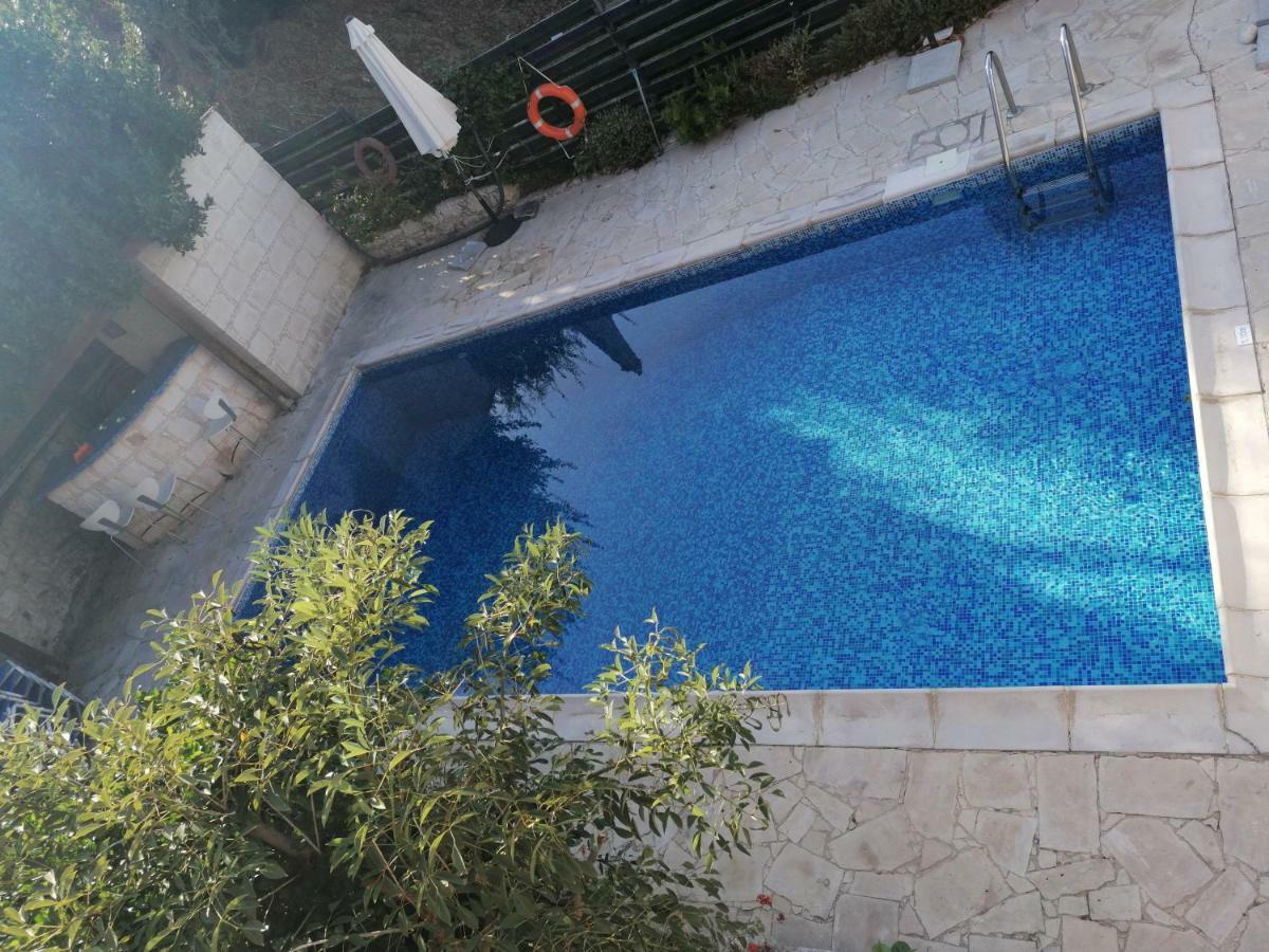 Avra Family Maisonettes Polis Luaran gambar
