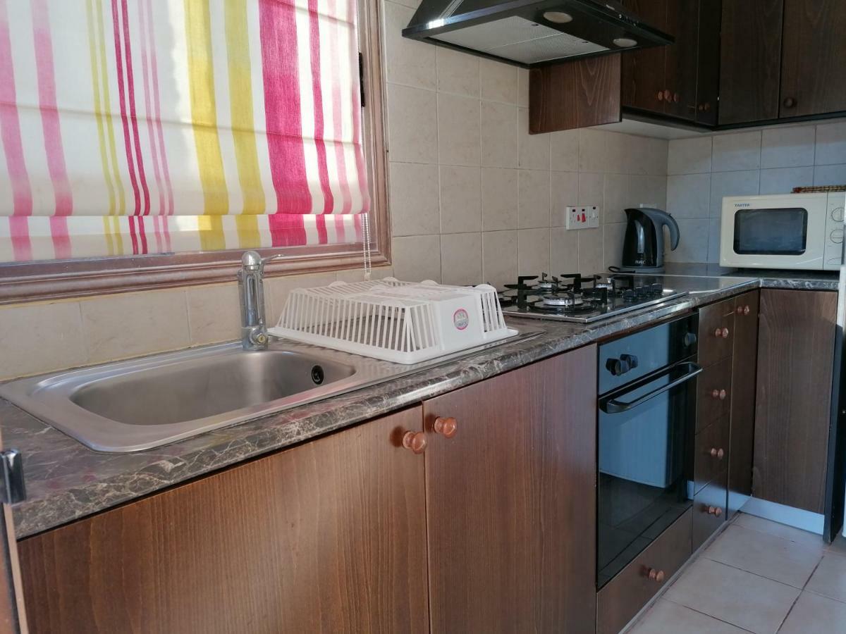 Avra Family Maisonettes Polis Luaran gambar